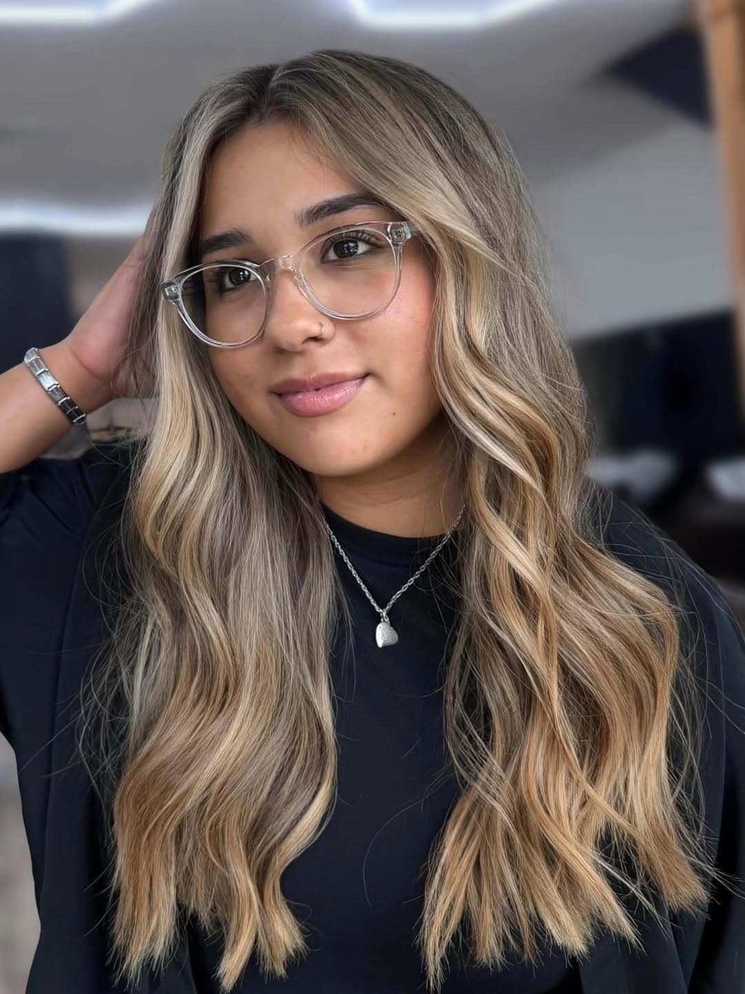 Dimensional brunette with rich depth